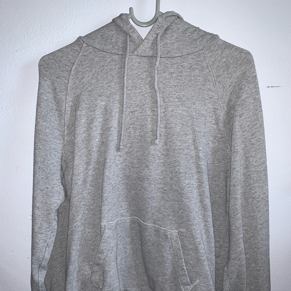 plain grey Levi’s hoodie